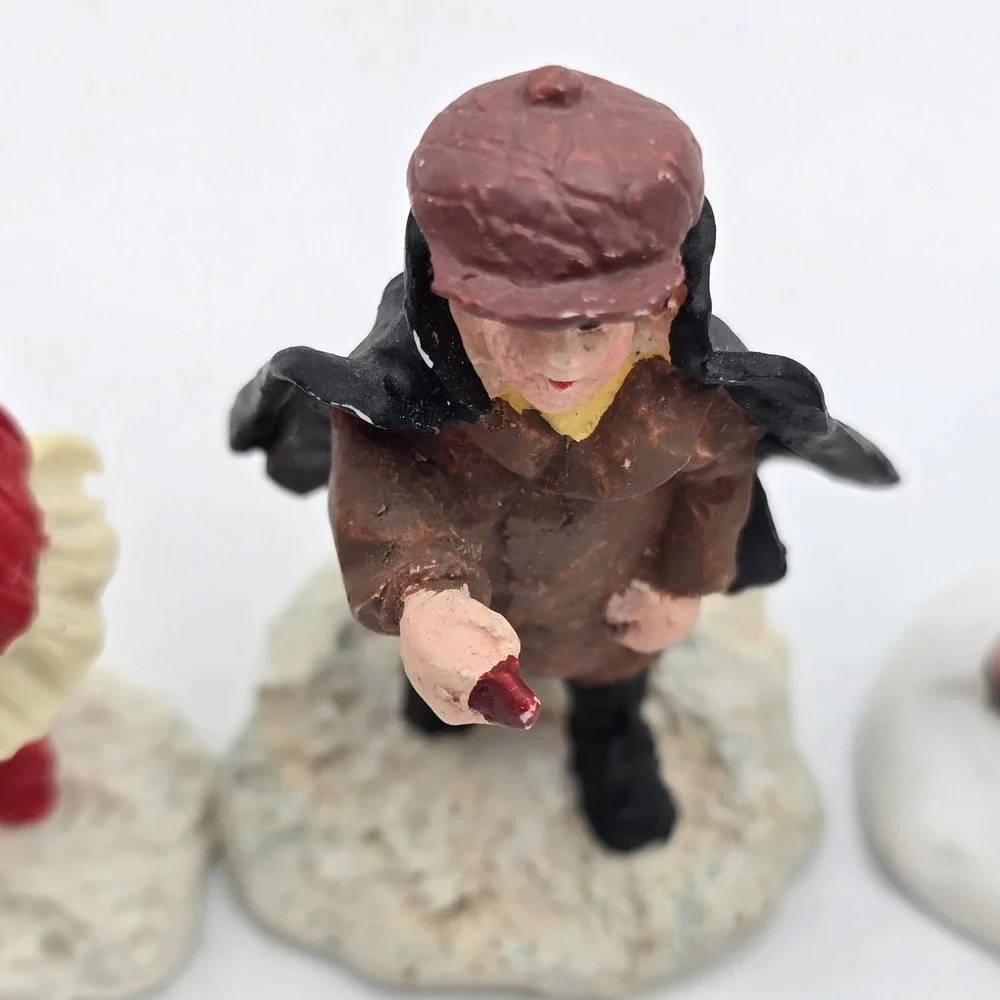 Vtg Christmas Village Figures‎ Lot Ceramic Miniature Victorian People Girl Boy